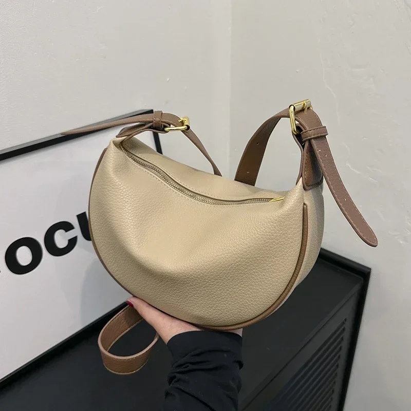 ファッション性の高い、無地のPU素材を使用したショルダーバッ - Luxury Bags On Sales のレビューと価格