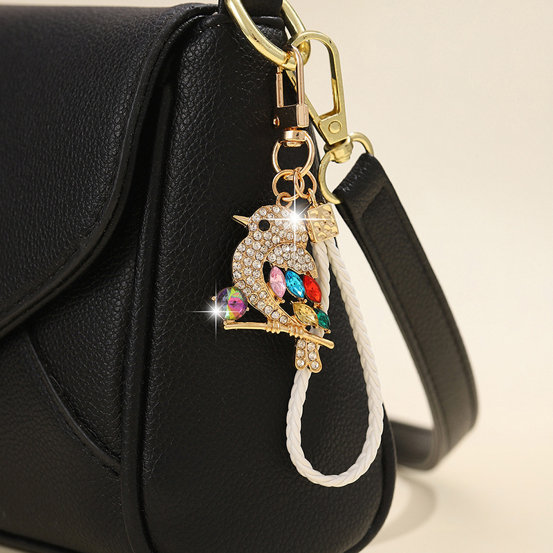 新しい高級感あふれる輝くクリスタル製のカケスのキーチェーン。 - Luxury Bags Cute のレビューと価格