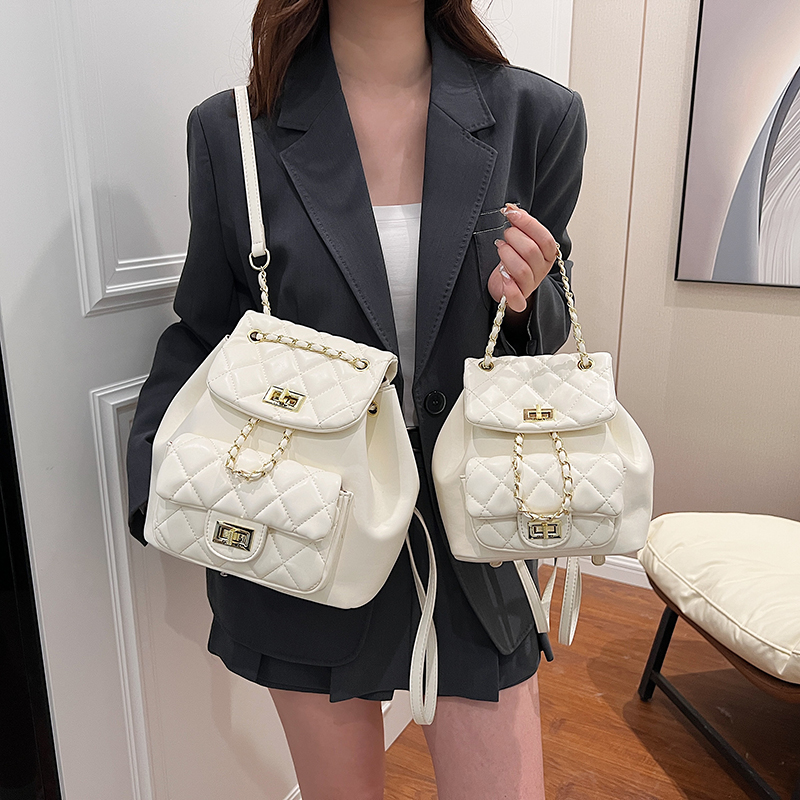 高級フラップバックパック トレンディなデザイン 大容量 PU - Luxury Bags Leather のレビューと価格