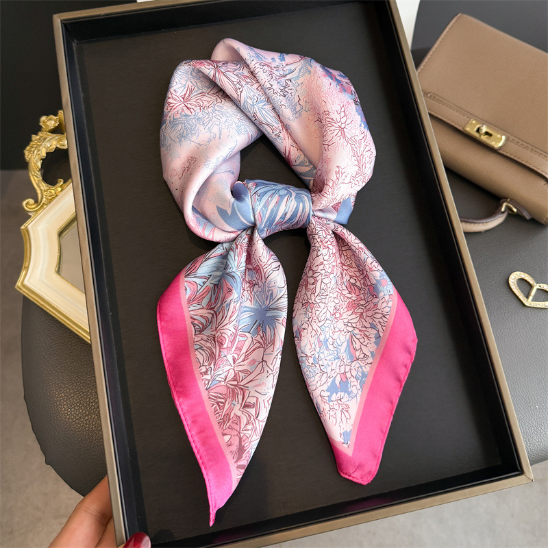 高級デザインプリントスカーフ女性のためのシルクスカーフバンダ - Luxury Bags China のレビューと価格