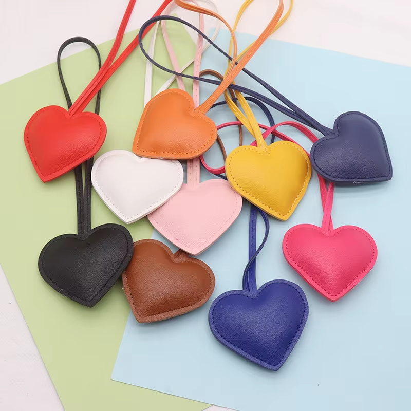 ピンクレッドPUフェイクレザーハートキーホルダー可愛いペンダ - Luxury Bags Cute のレビューと価格