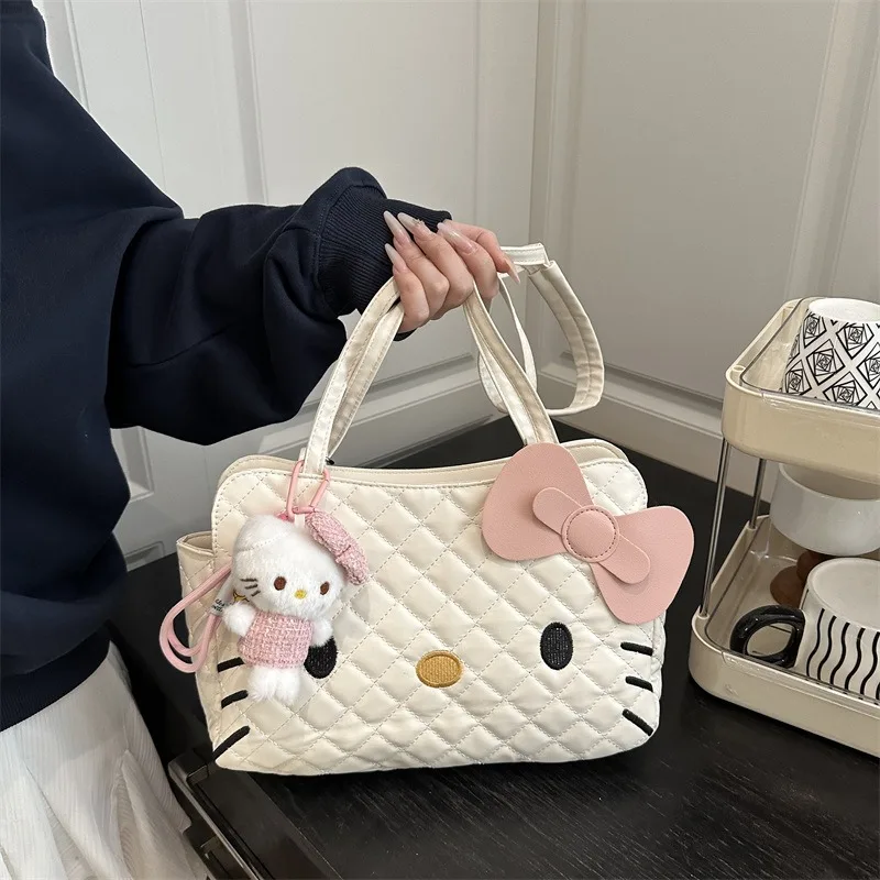 人気のキャラクター、キュートなハローキティのフィギュアをあし - Luxury Bags Cute のレビューと価格